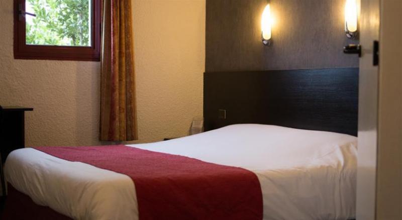Logis Hotel L'Etoile Carcassonne Exterior photo
